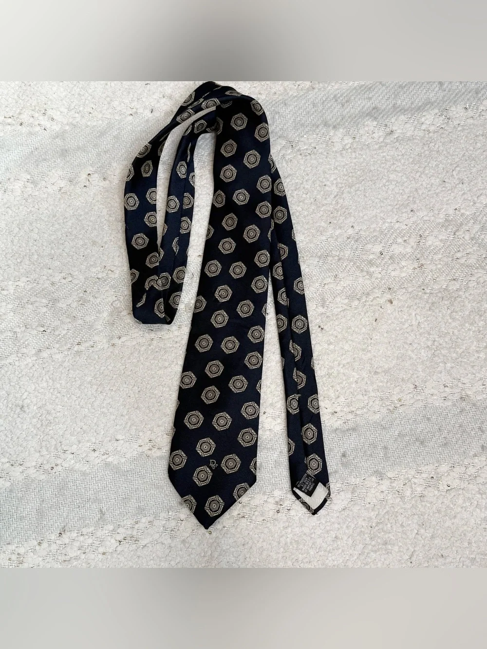 Christian Dior tie dark blue, beige, light blue and red silk blend neck tie
